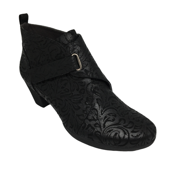 Hinako Cooma Black Embossed Boot